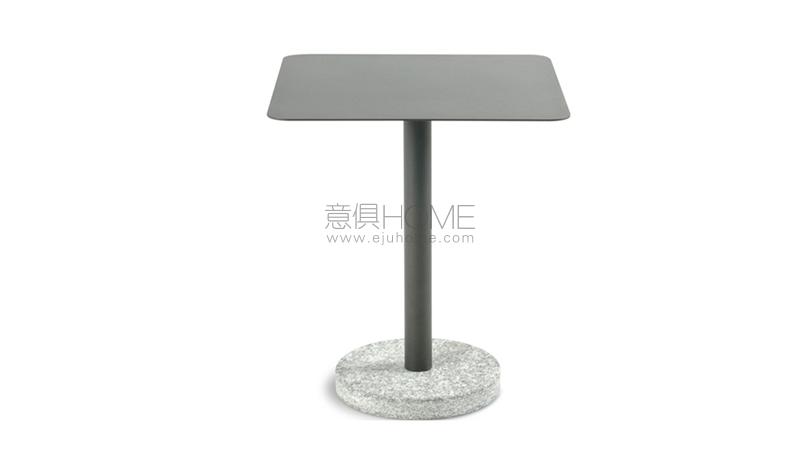 RODABERNARDO 353 side table 角几