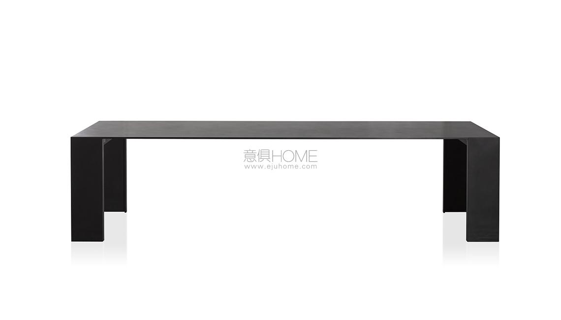 PORROMetallico 餐桌