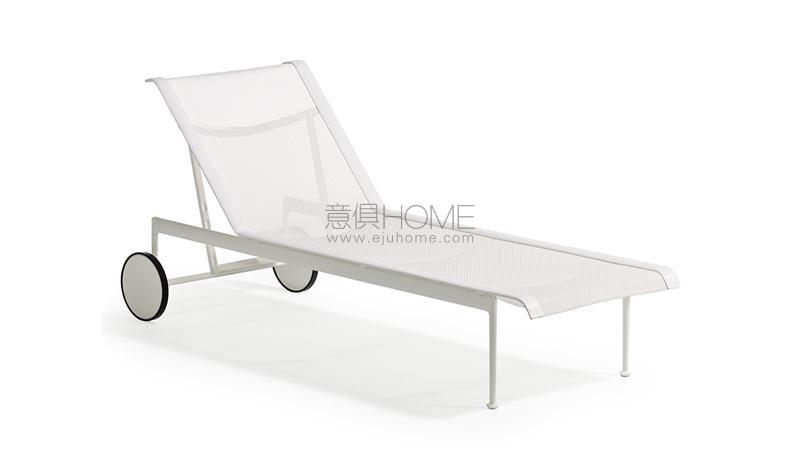 1966 Adjustable Chaise 户外躺椅