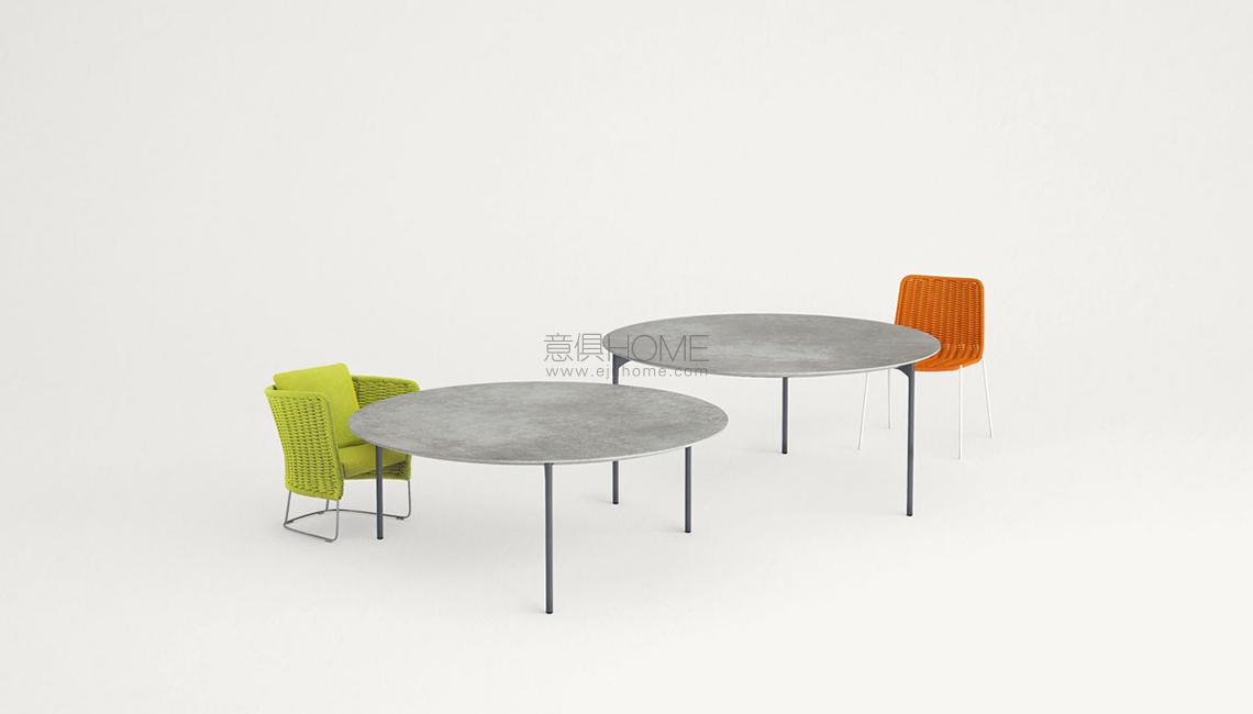 PAOLA LENTIPlano 桌子