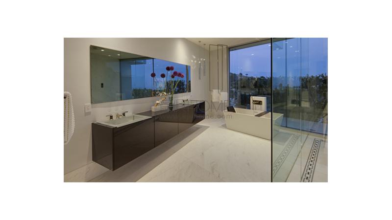 USA, Los Angeles, CA - Carla Ridge 卫浴