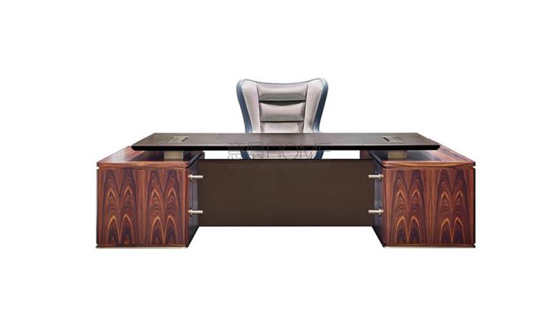 PROMEMORIAAU BOUT DE LA NUIT 书桌