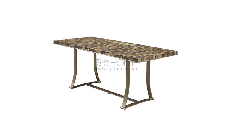 PROMEMORIAVICTOR 书桌