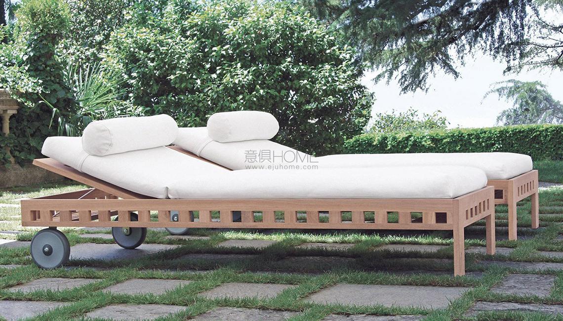 SQUARE LETTINI E PANCHE 户外沙发