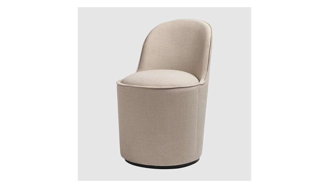 Tail Lounge Chair - Fully Upholstered, High back休闲椅