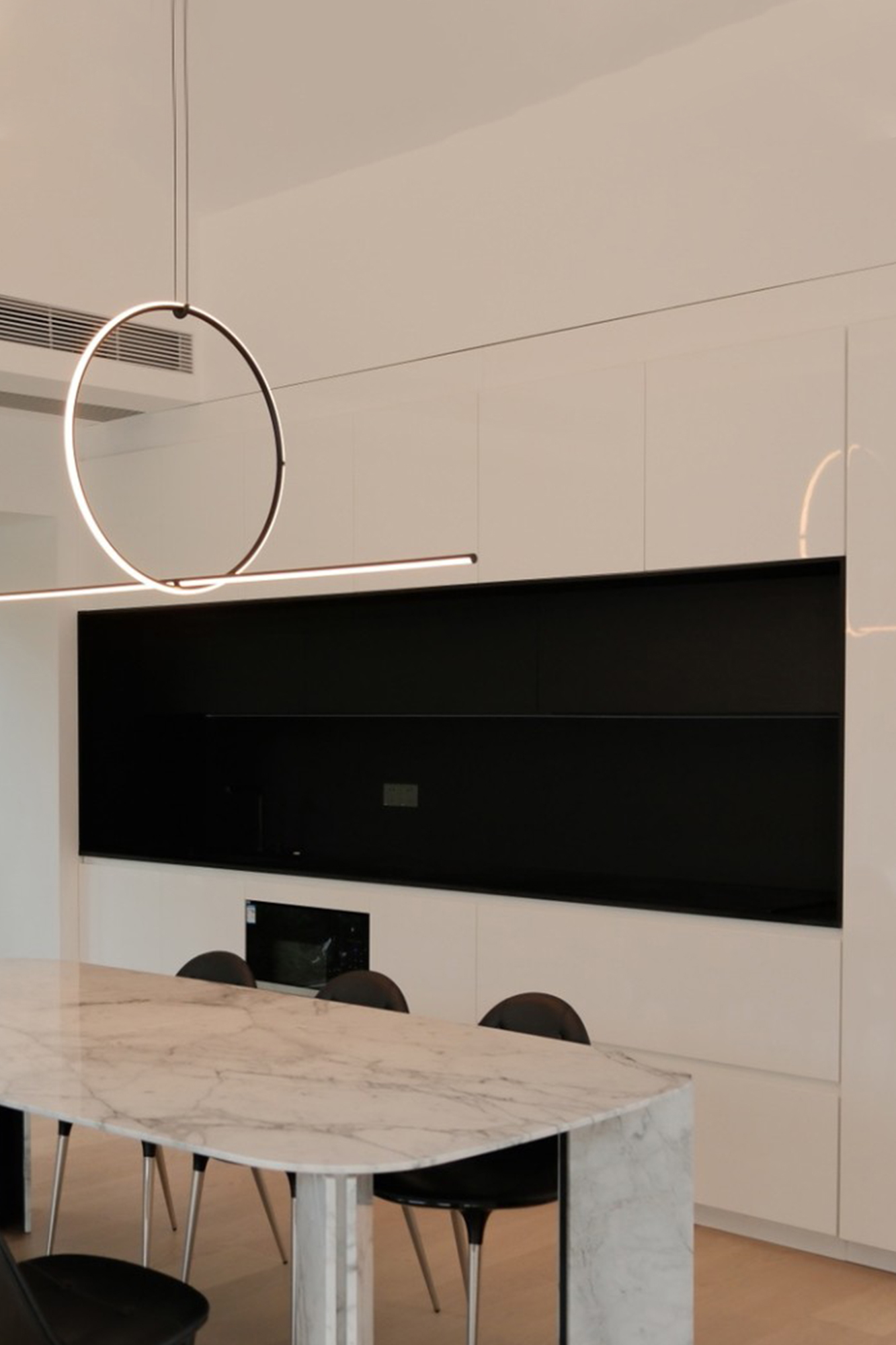 【杭州湖滨排屋精品案例】现代极简风ARRITAL品牌的橱柜美学